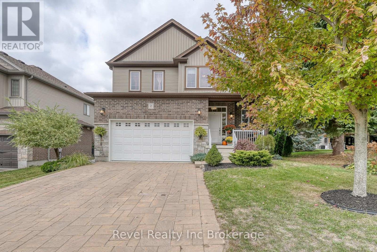 2 Brookfield Court, Ingersoll, Ontario  N5C 0C4 - Photo 1 - X12462886