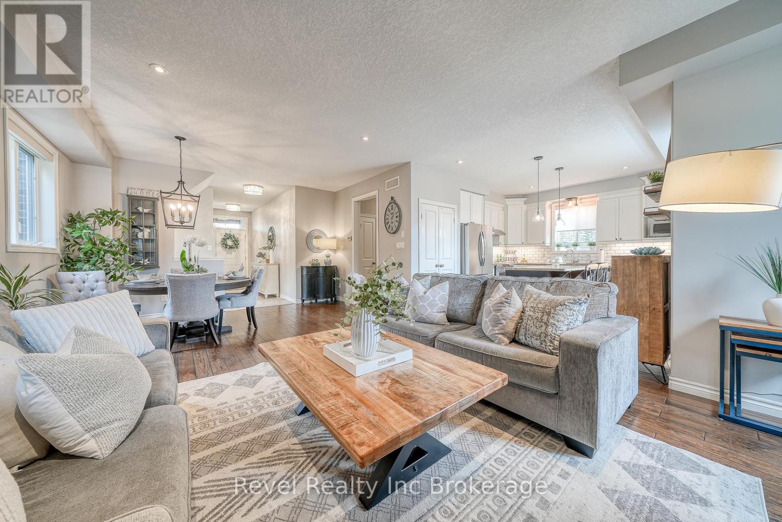 2 Brookfield Court, Ingersoll, Ontario  N5C 0C4 - Photo 3 - X12462886