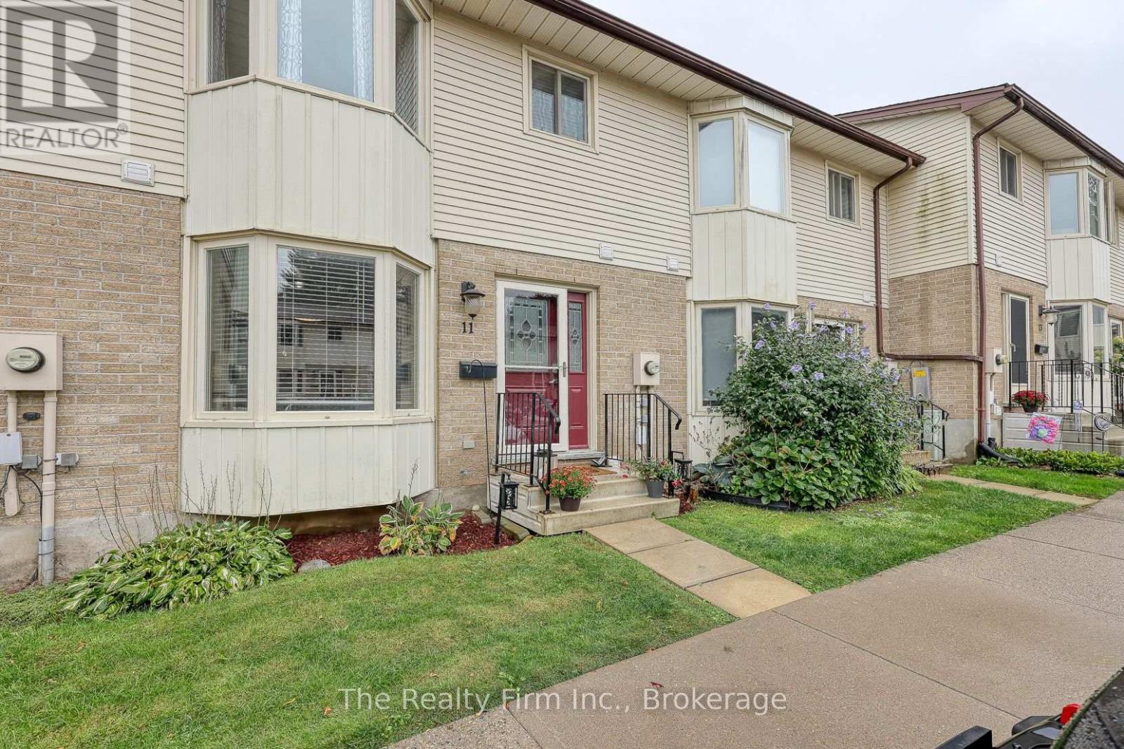 11 - 275 George Street, Ingersoll, Ontario  N5C 4A9 - Photo 2 - X12462938