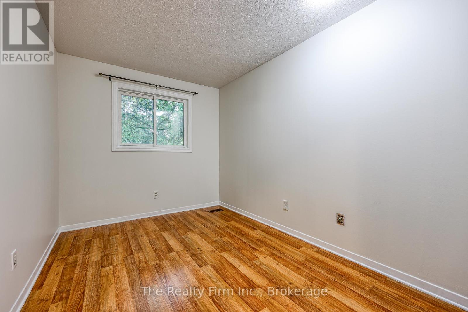 11 - 275 George Street, Ingersoll, Ontario  N5C 4A9 - Photo 32 - X12462938