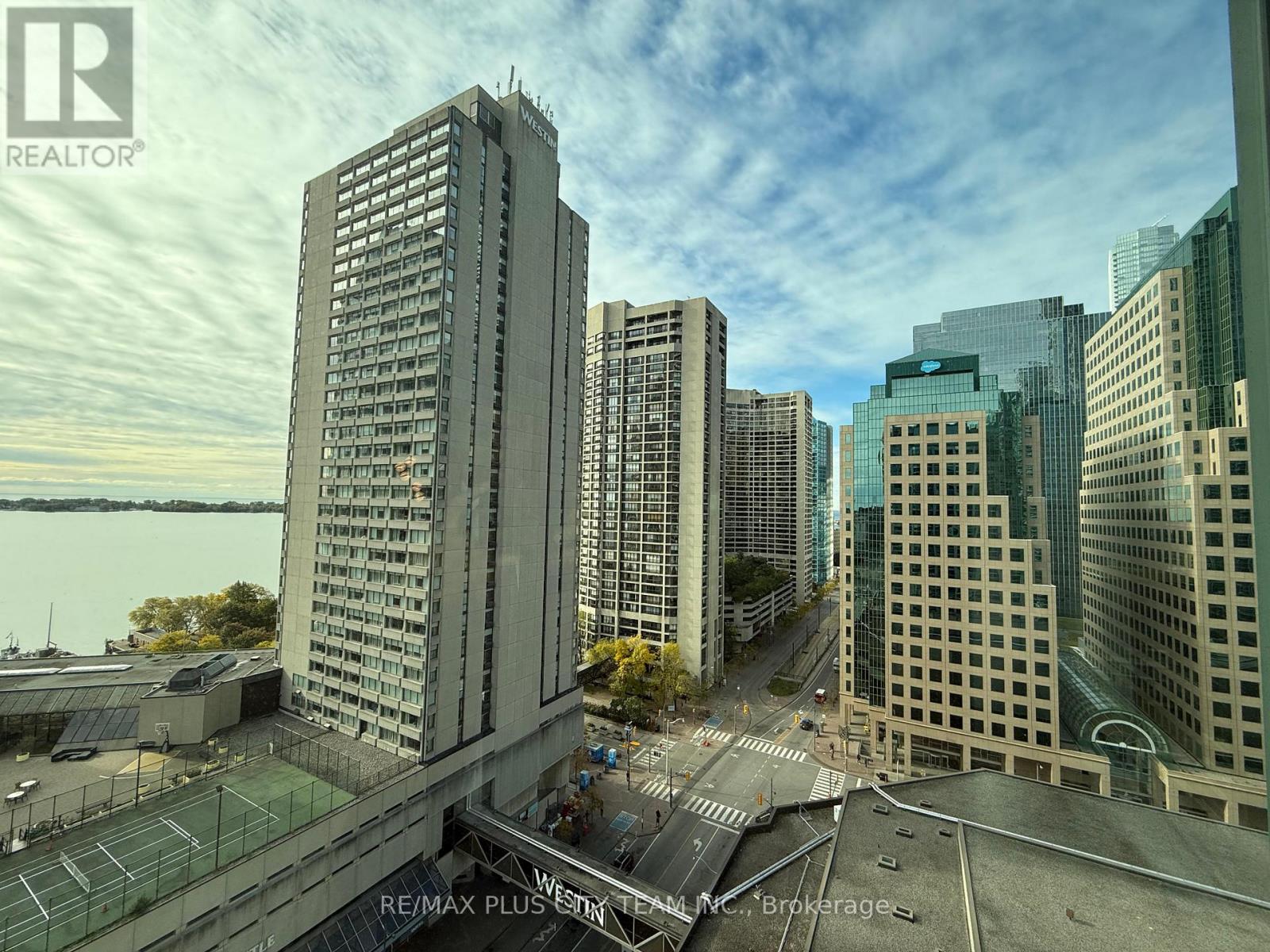1807 - 10 Queens Quay W, Toronto, Ontario  M5J 2R9 - Photo 20 - C12457214