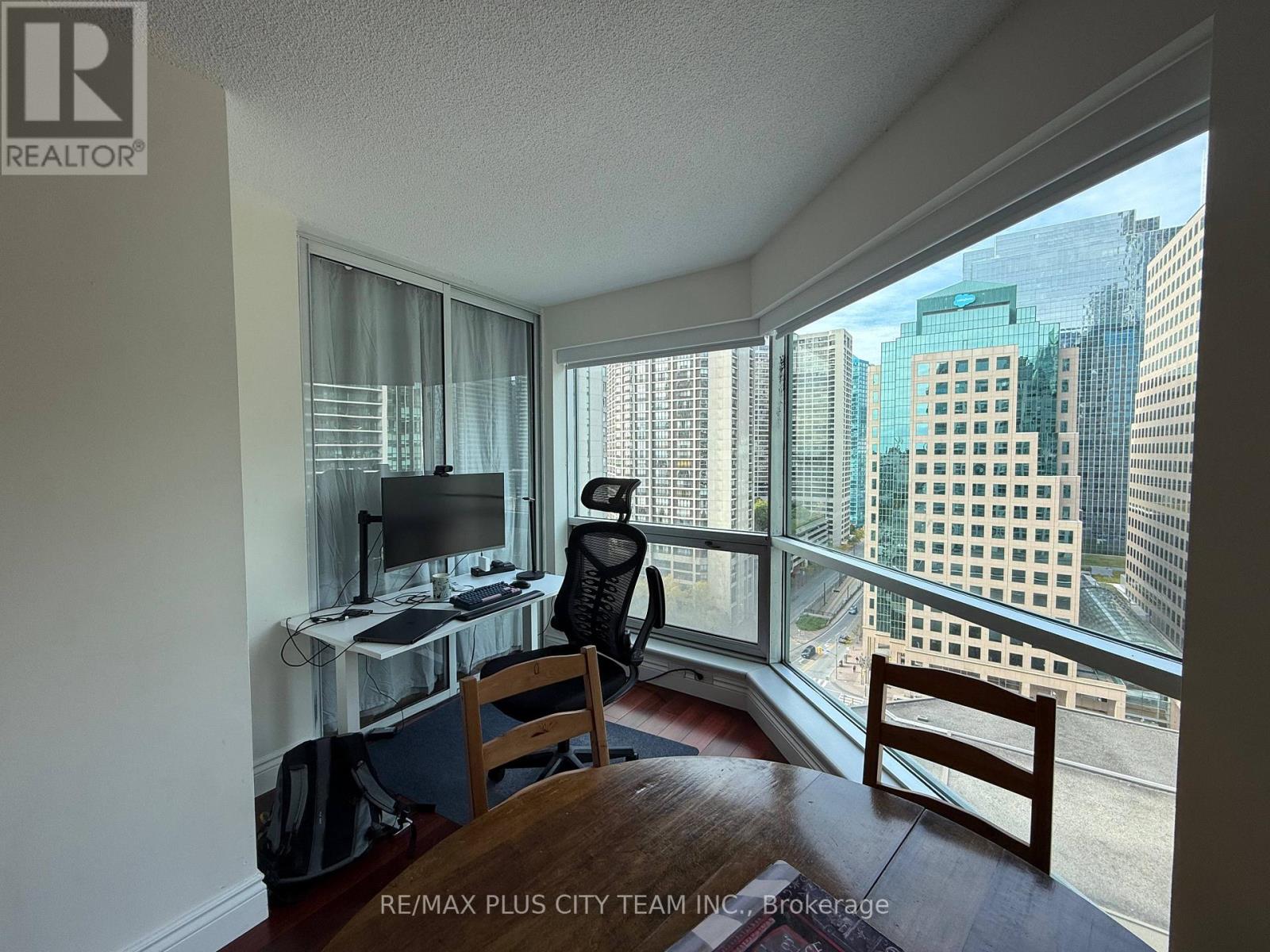 1807 - 10 Queens Quay W, Toronto, Ontario  M5J 2R9 - Photo 6 - C12457214