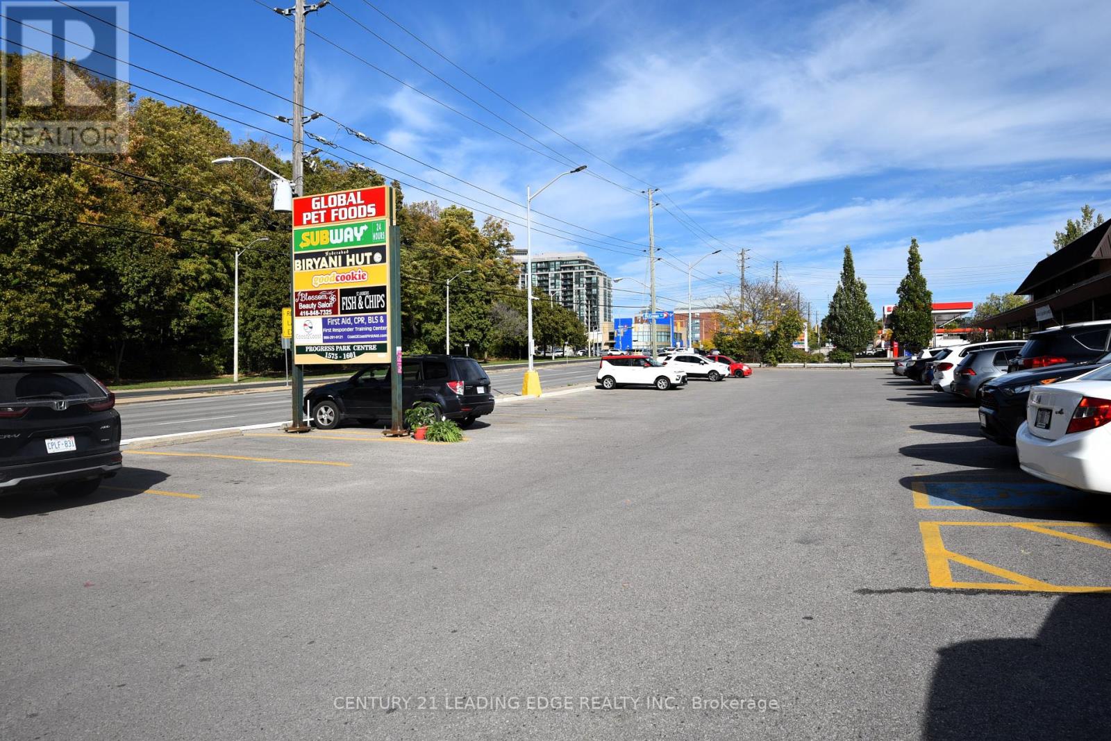 1585 Ellesmere Road, Toronto, Ontario  M1P 2Y3 - Photo 4 - E12462793