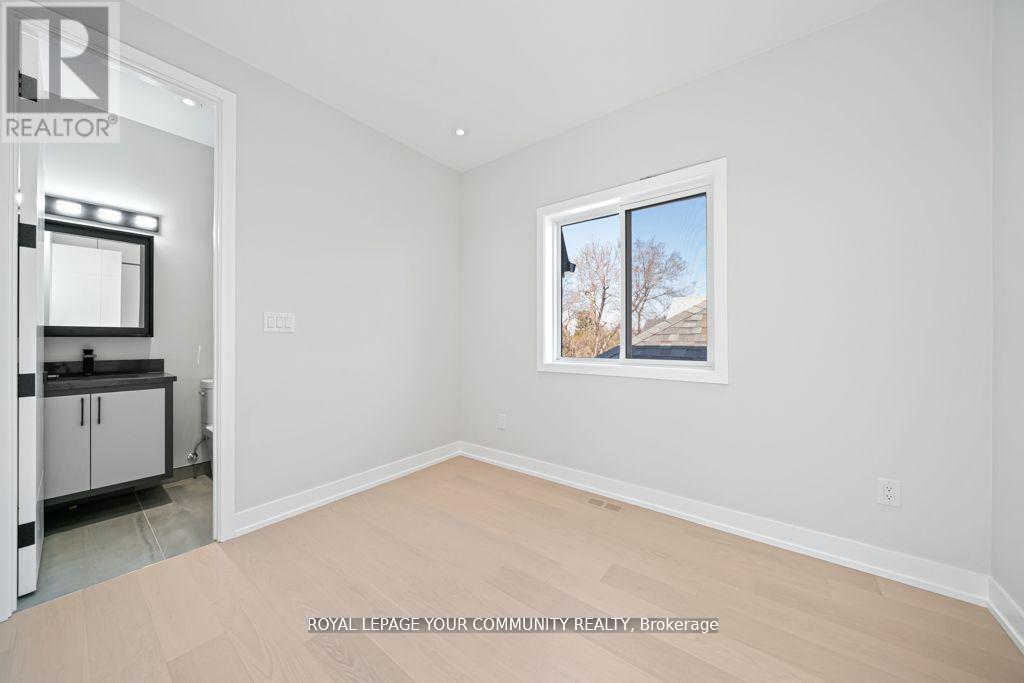 266 Westlake Avenue, Toronto, Ontario  M4C 4T6 - Photo 22 - E12462801