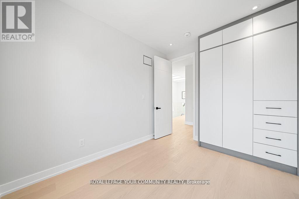 266 Westlake Avenue, Toronto, Ontario  M4C 4T6 - Photo 25 - E12462801