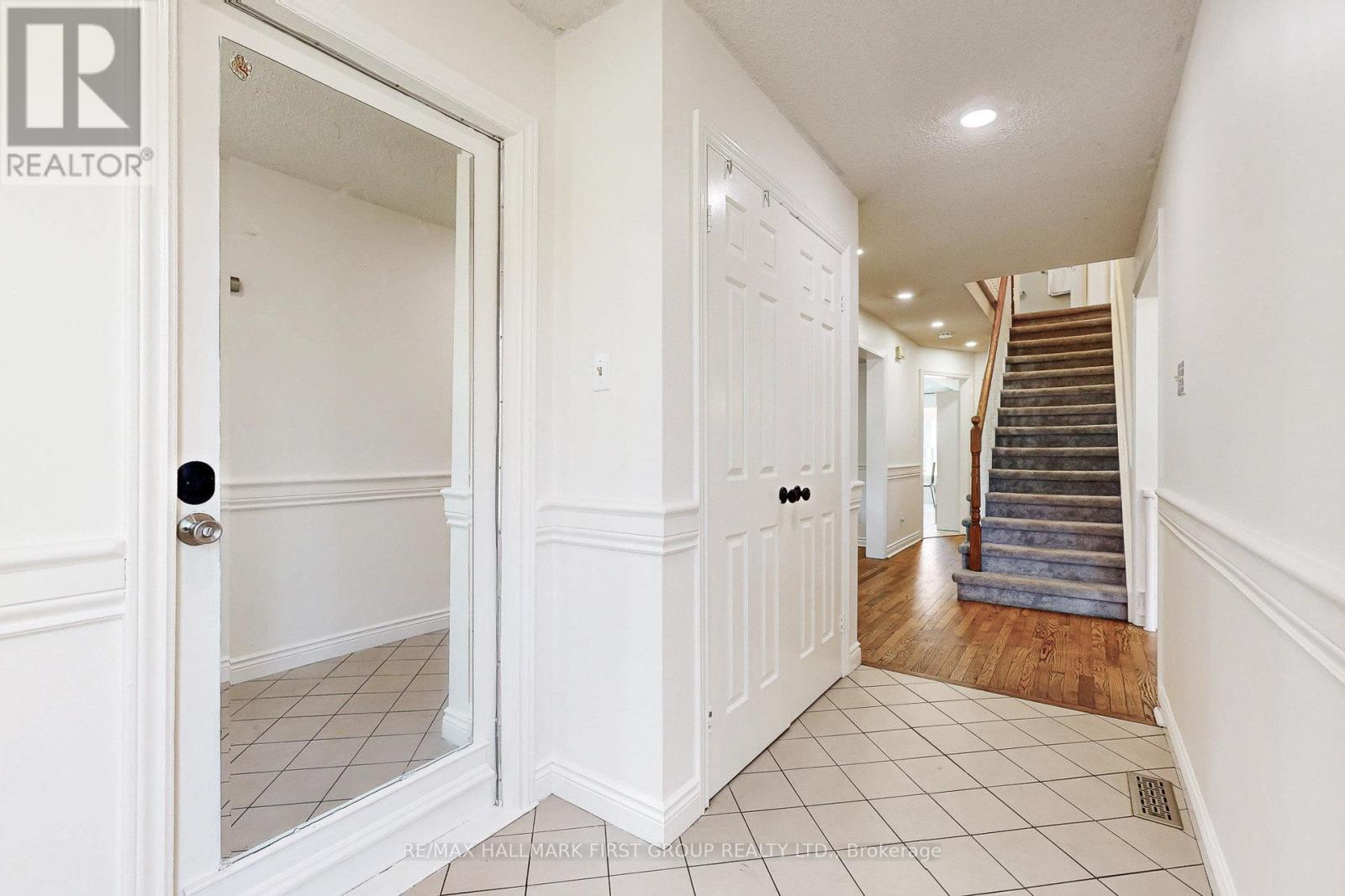 1522 Amberlea Road, Pickering, Ontario  L1V 4T7 - Photo 4 - E12462837