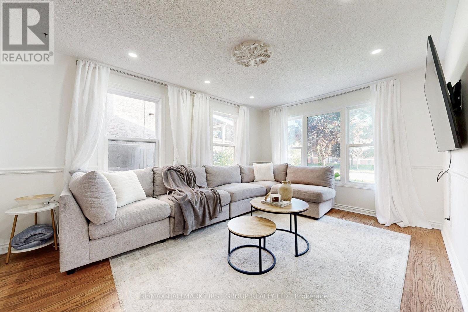 1522 Amberlea Road, Pickering, Ontario  L1V 4T7 - Photo 6 - E12462837