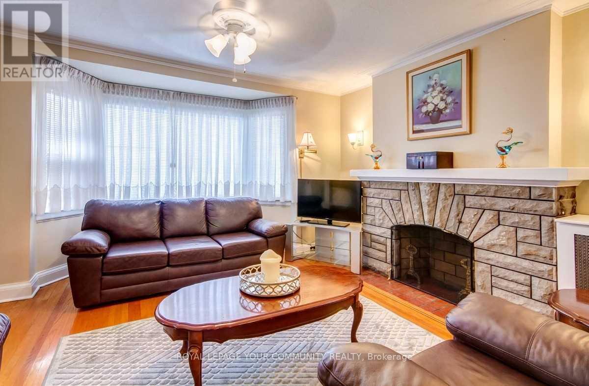 203 Woodycrest Avenue, Toronto, Ontario  M4J 3C4 - Photo 4 - E12462846