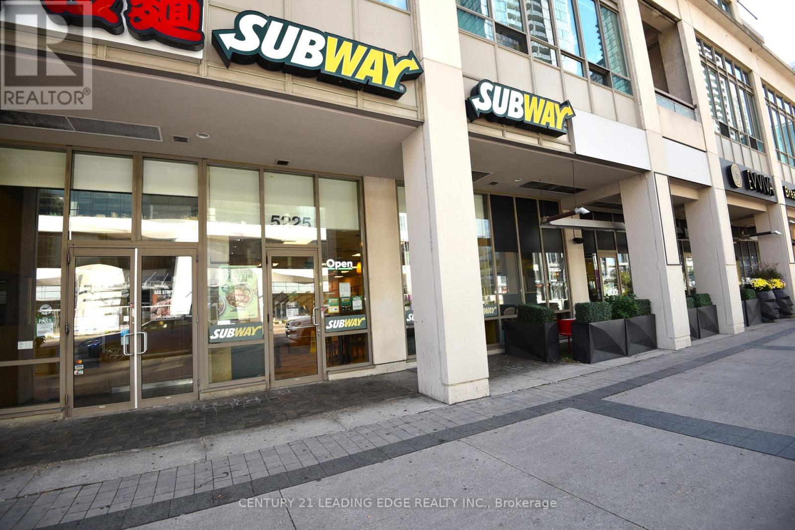 3 - 5225 Yonge Street, Toronto, Ontario  M2N 5P8 - Photo 2 - C12462670