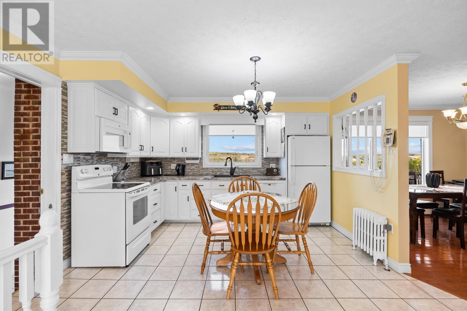 2389 Mackinnion Point Road, Pisquid, Prince Edward Island  C0A 1T0 - Photo 10 - 202525856