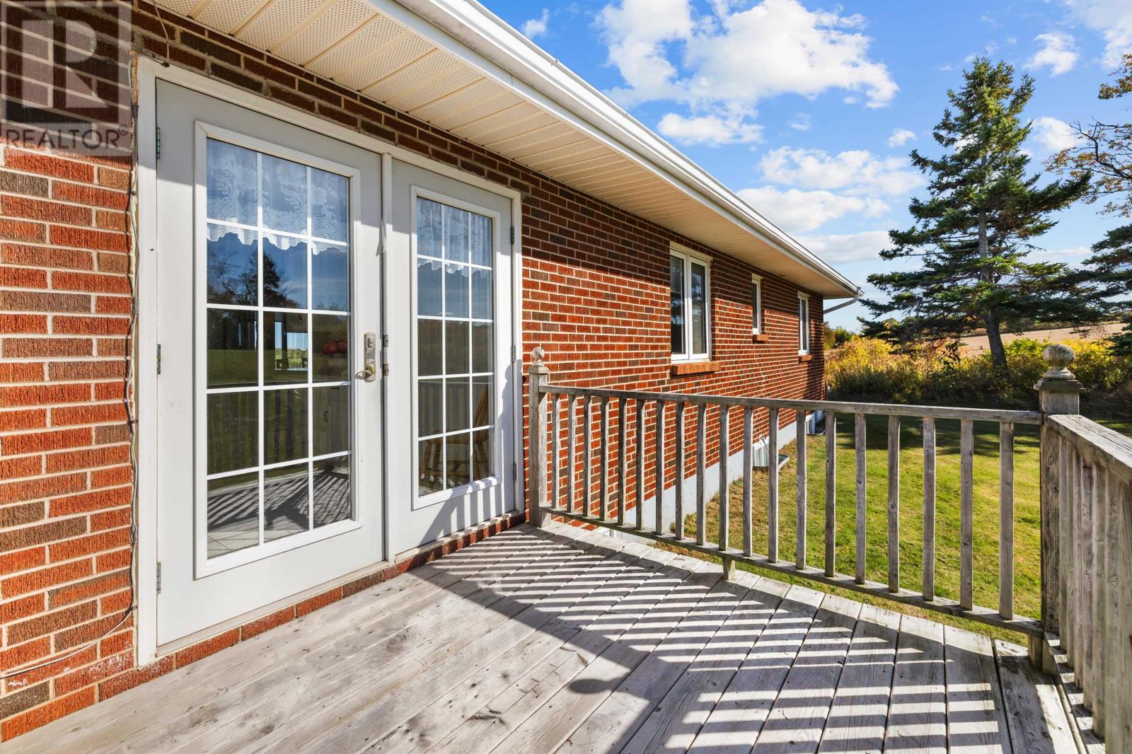 2389 Mackinnion Point Road, Pisquid, Prince Edward Island  C0A 1T0 - Photo 36 - 202525856