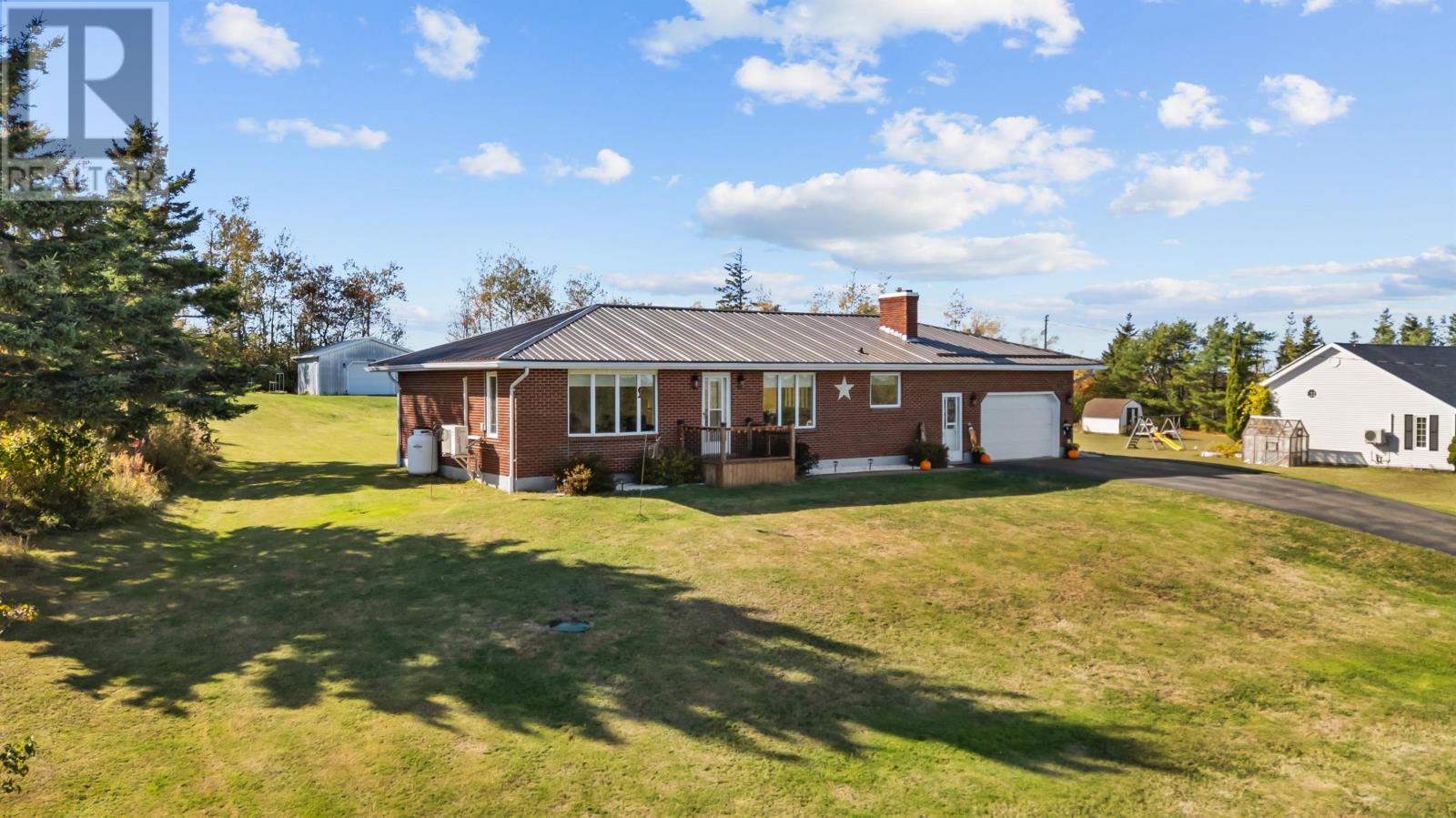 2389 Mackinnion Point Road, Pisquid, Prince Edward Island  C0A 1T0 - Photo 38 - 202525856