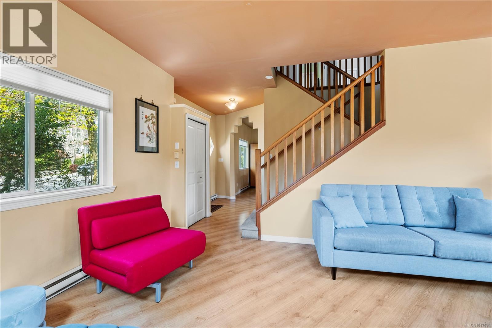 2901 Harriet Rd, Victoria, British Columbia  V8T 4N4 - Photo 13 - 1017538