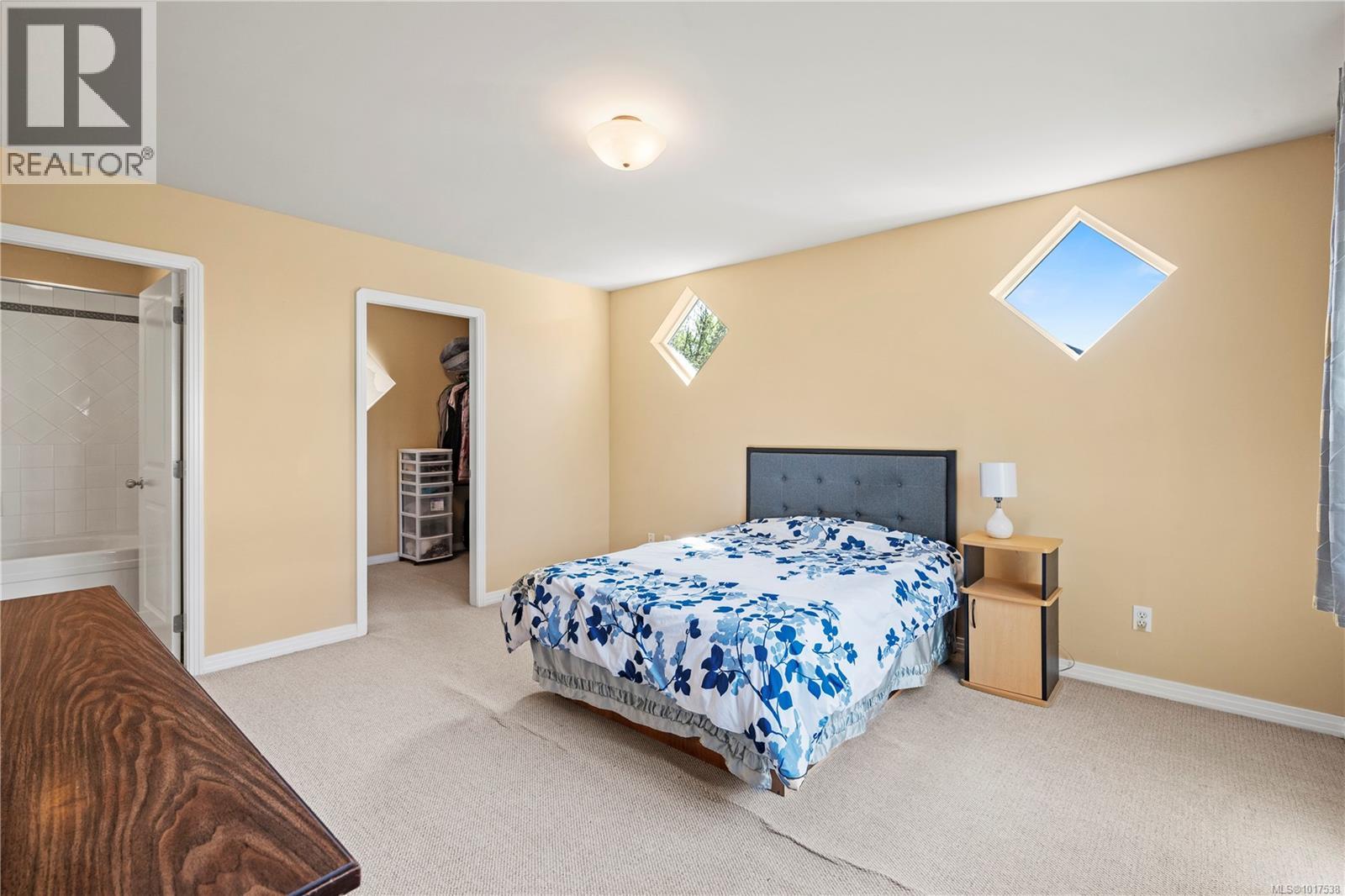 2901 Harriet Rd, Victoria, British Columbia  V8T 4N4 - Photo 16 - 1017538