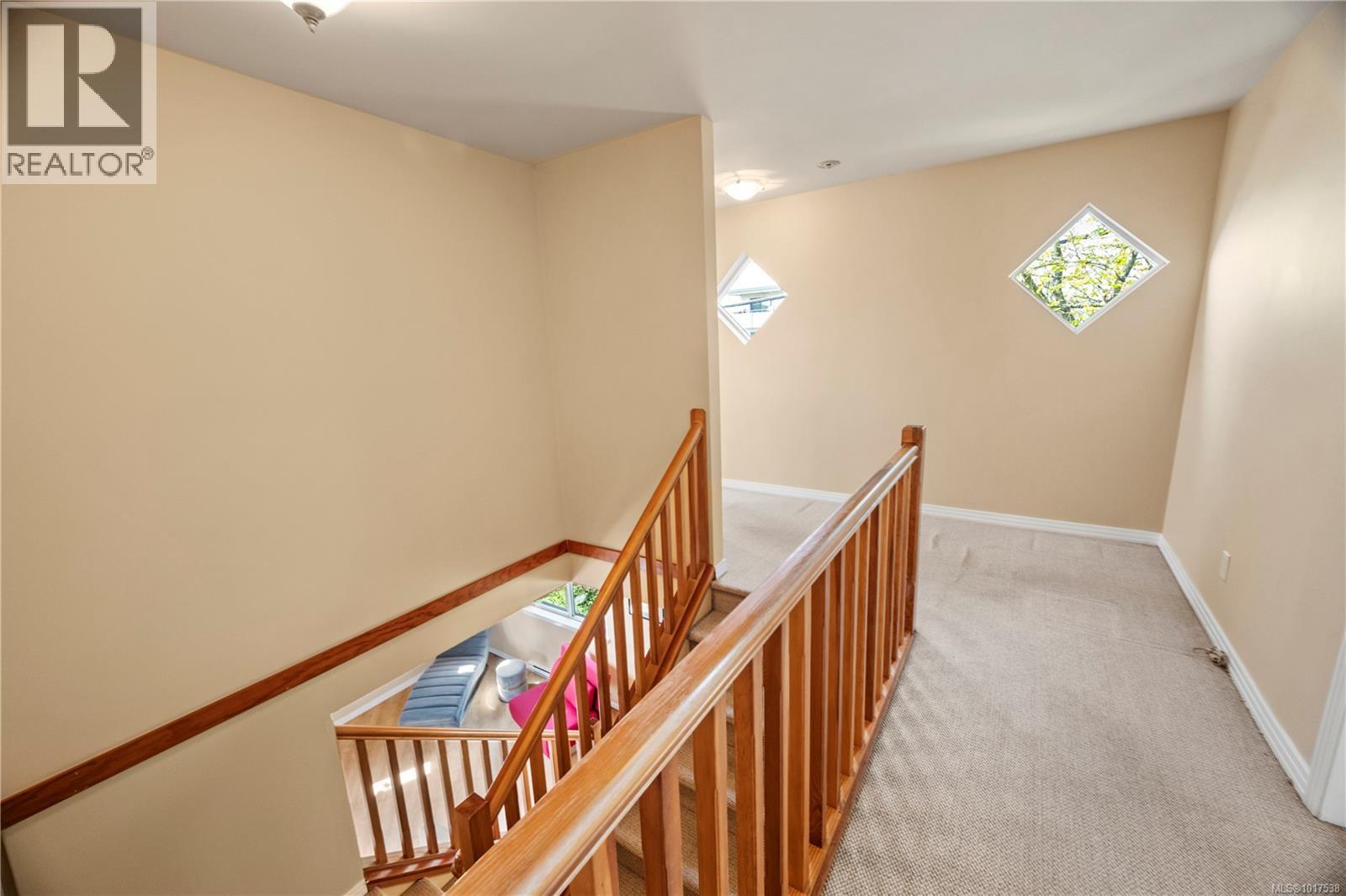 2901 Harriet Rd, Victoria, British Columbia  V8T 4N4 - Photo 24 - 1017538