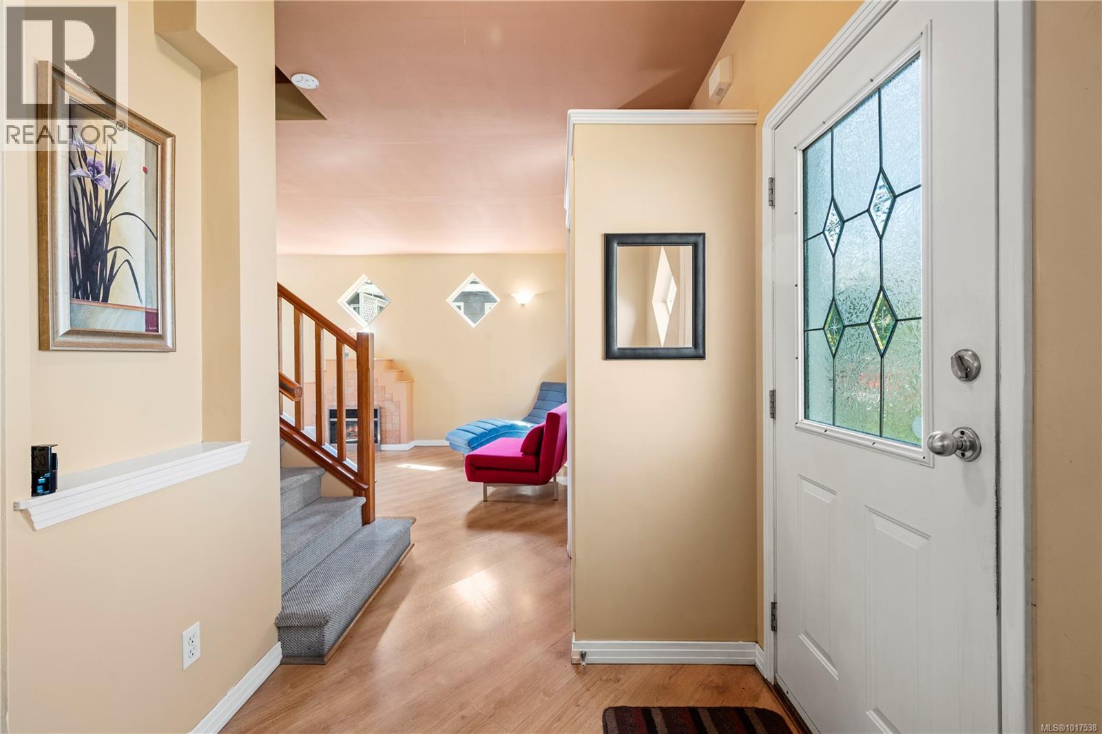 2901 Harriet Rd, Victoria, British Columbia  V8T 4N4 - Photo 9 - 1017538