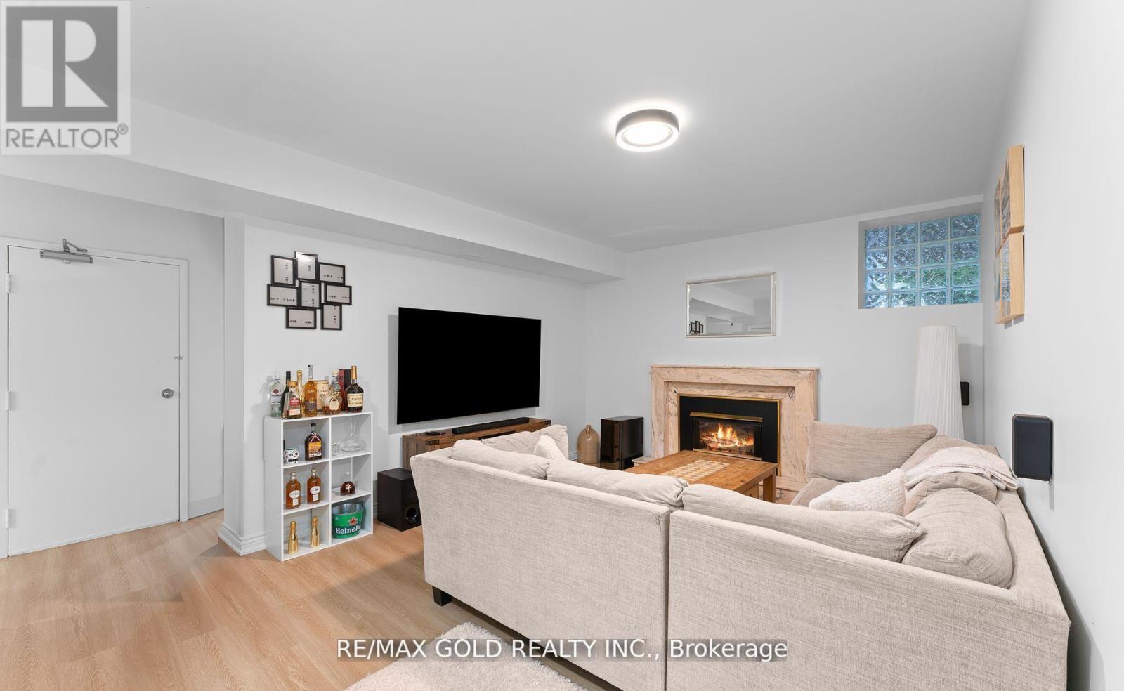 Bsmt - 20 Garden Avenue, Richmond Hill, Ontario  L4C 6L9 - Photo 2 - N12372215