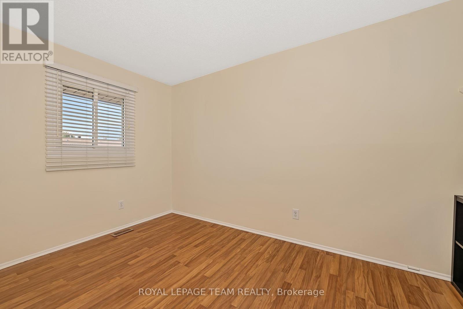 1844 Stonehenge Crescent, Ottawa, Ontario  K1B 4Z9 - Photo 27 - X12462851