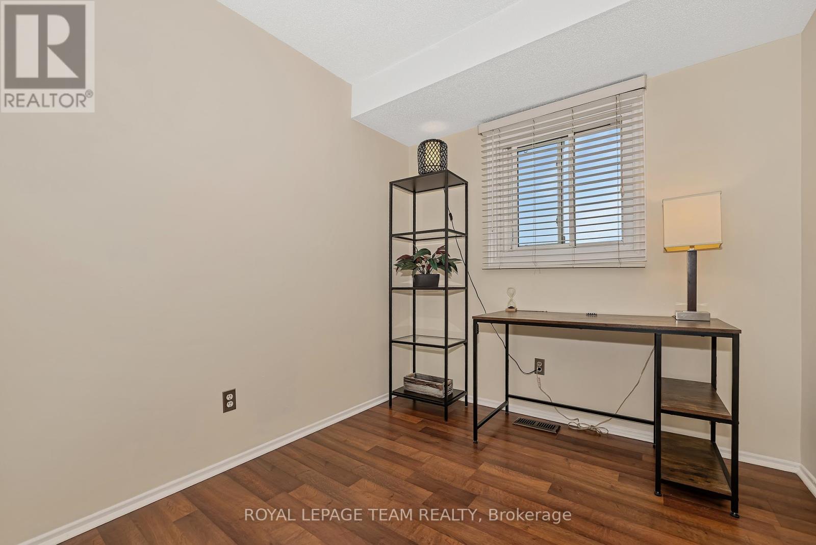 1844 Stonehenge Crescent, Ottawa, Ontario  K1B 4Z9 - Photo 31 - X12462851