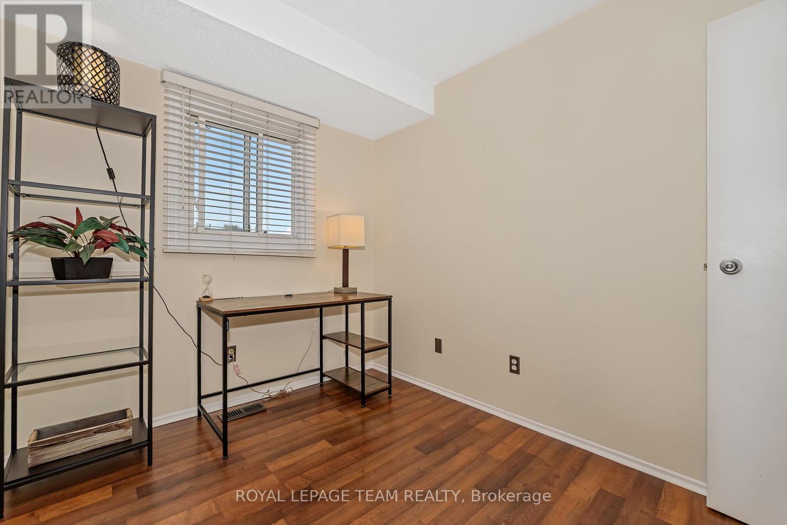 1844 Stonehenge Crescent, Ottawa, Ontario  K1B 4Z9 - Photo 30 - X12462851