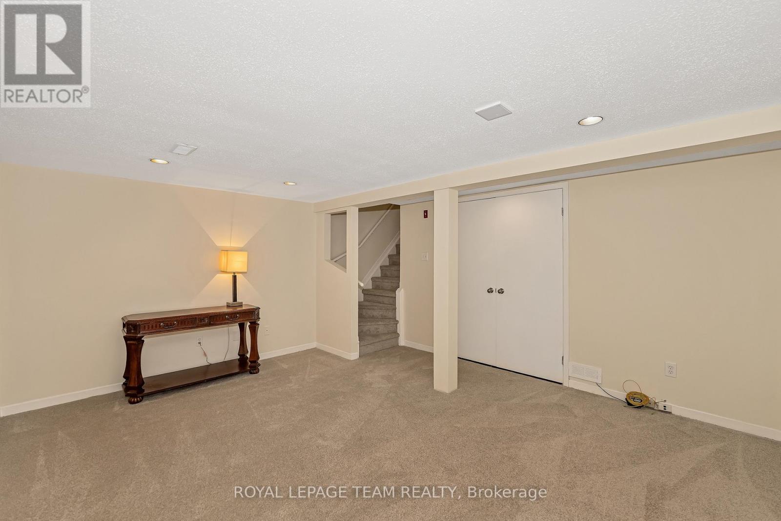 1844 Stonehenge Crescent, Ottawa, Ontario  K1B 4Z9 - Photo 34 - X12462851