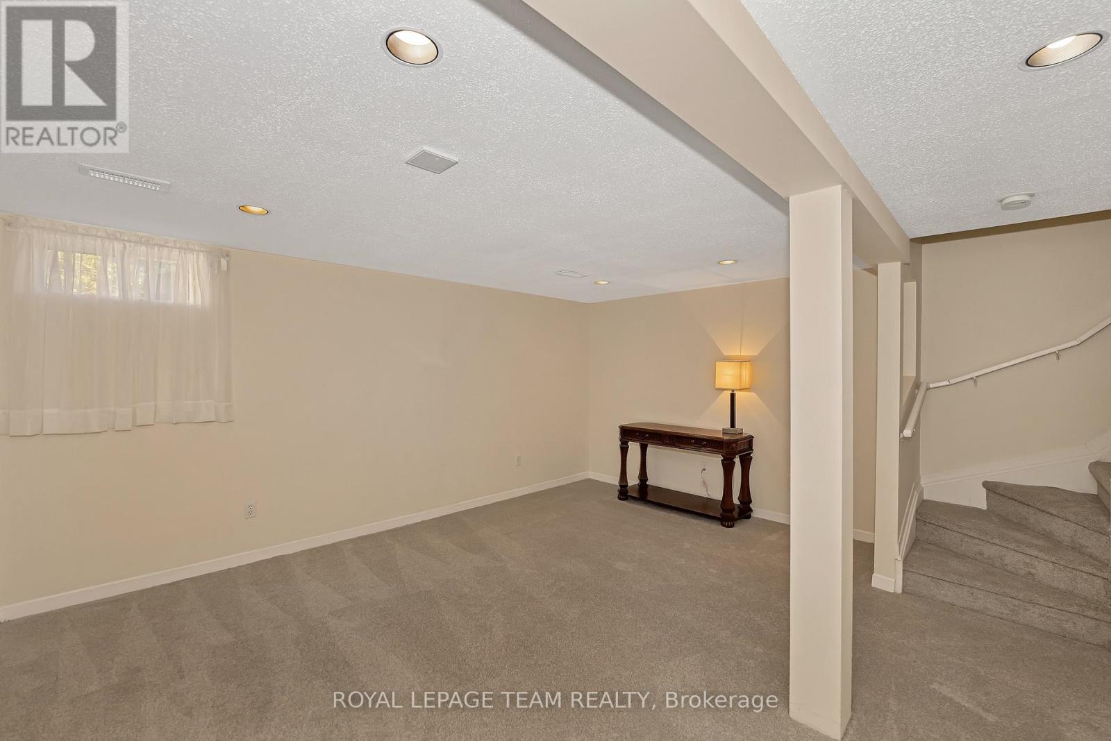 1844 Stonehenge Crescent, Ottawa, Ontario  K1B 4Z9 - Photo 32 - X12462851
