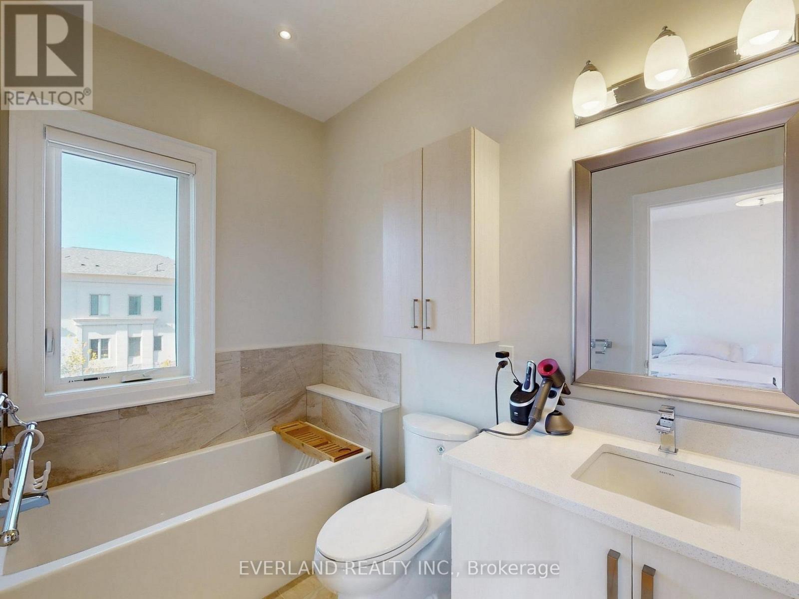5 Point Pelee Lane, Richmond Hill, Ontario  L4S 0G4 - Photo 31 - N12462790