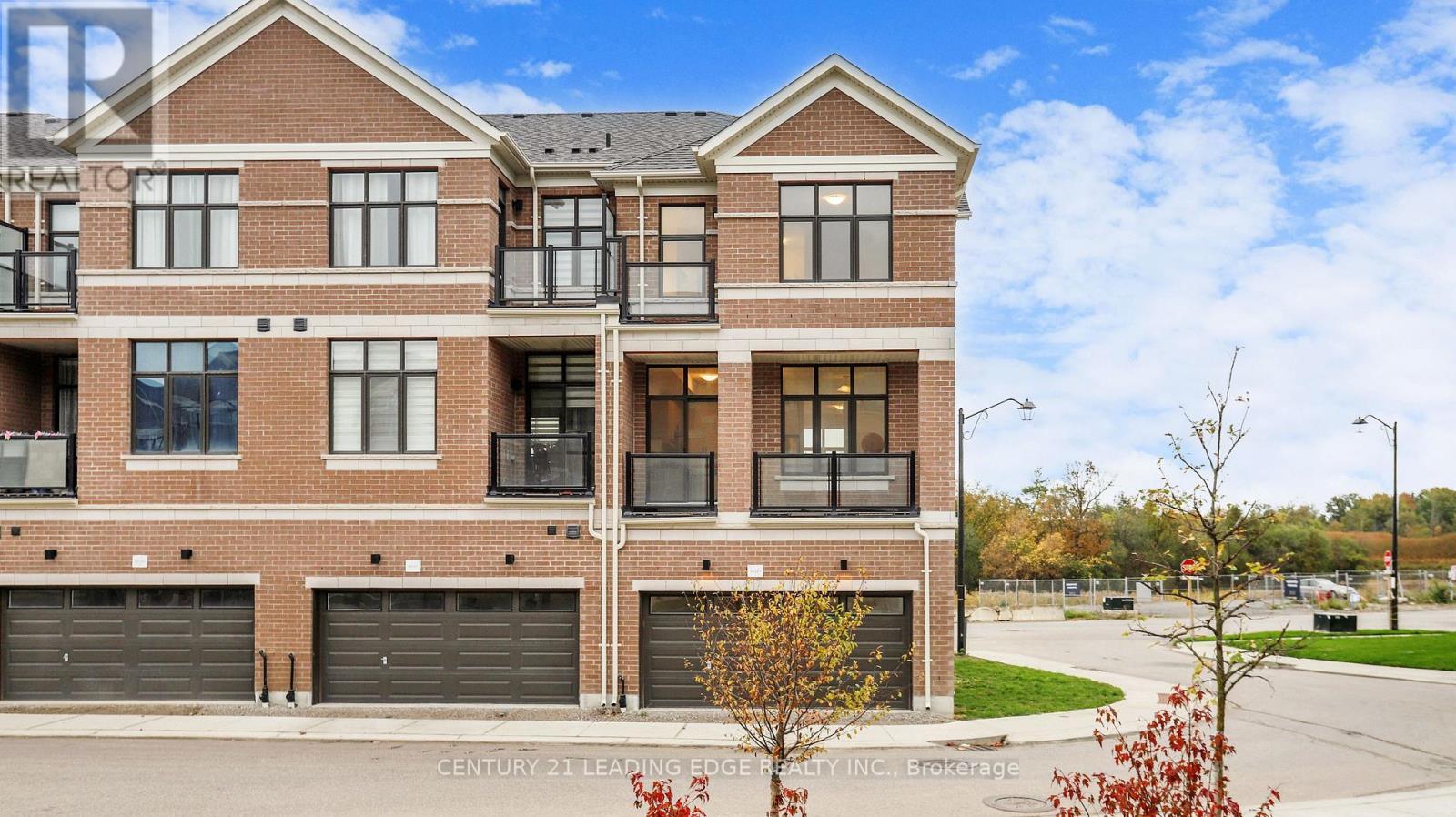 104 Lunay Drive, Richmond Hill, Ontario  L4S 0P2 - Photo 2 - N12462804