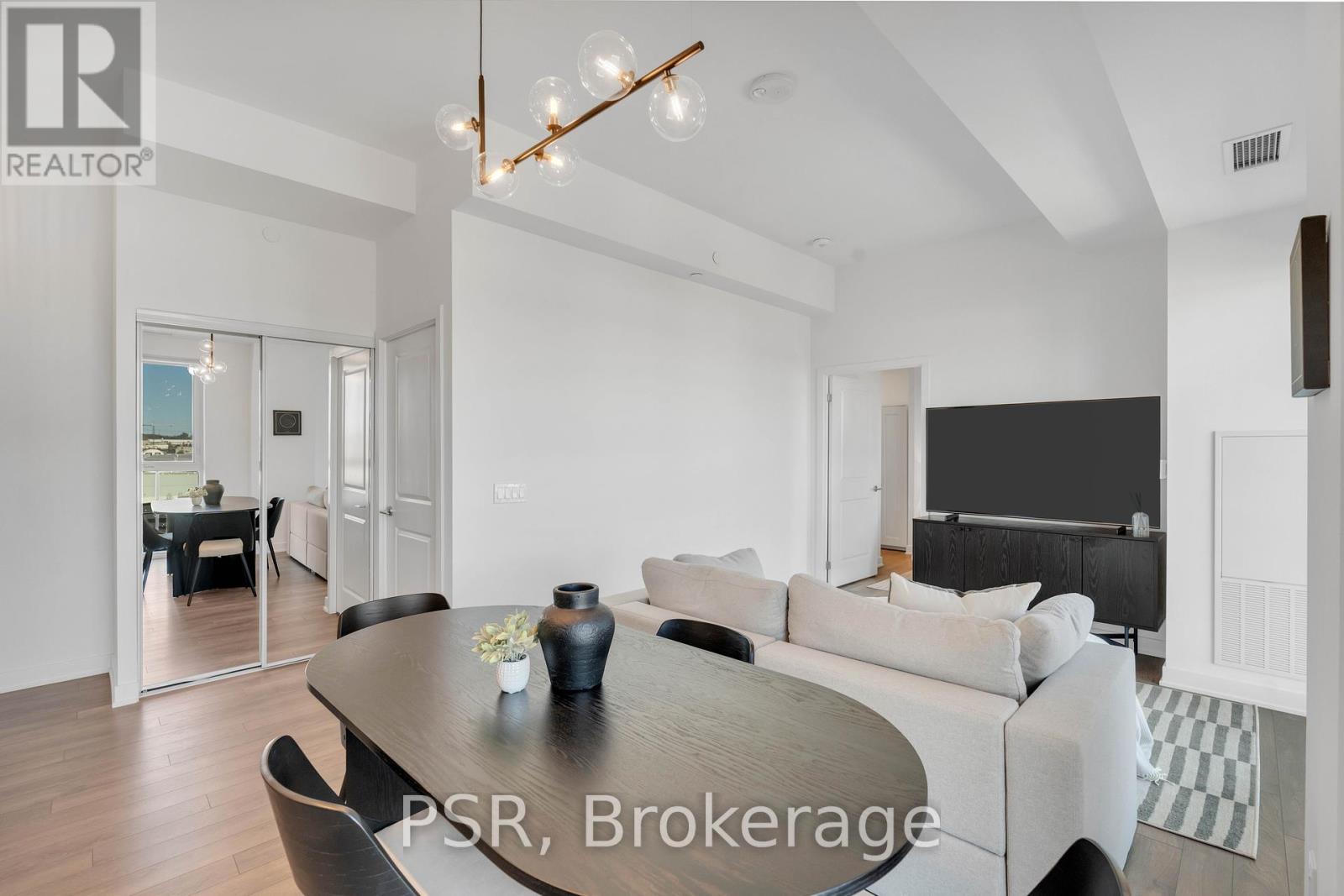 1029 - 100 Eagle Rock Way, Vaughan, Ontario  L6A 5B9 - Photo 10 - N12462825
