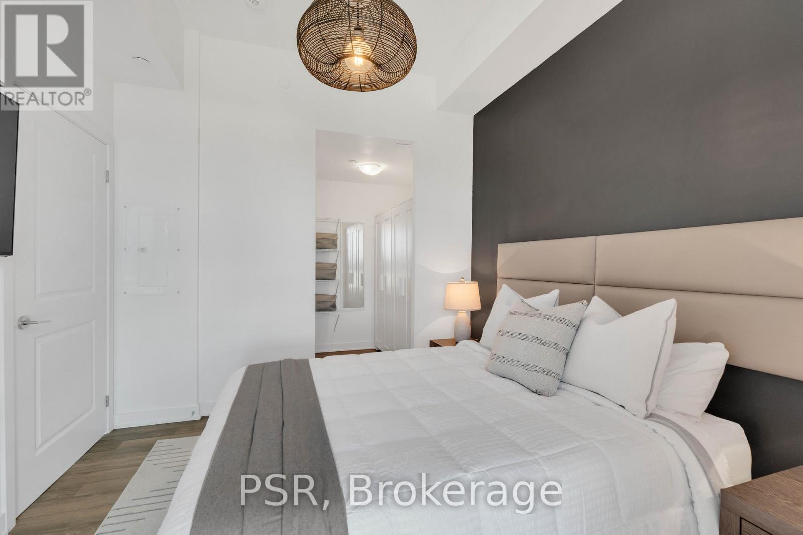 1029 - 100 Eagle Rock Way, Vaughan, Ontario  L6A 5B9 - Photo 15 - N12462825