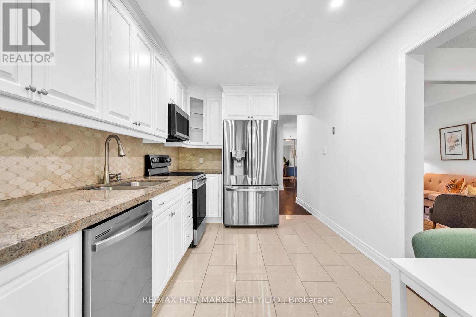 48 Bingham Street, Richmond Hill, Ontario  L4C 9R2 - Photo 17 - N12462836