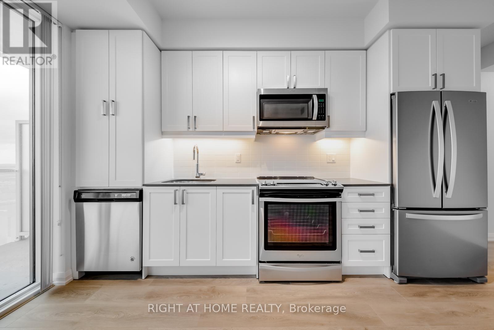 2513 - 7895 Jane St Street, Vaughan, Ontario  L4K 2M7 - Photo 5 - N12462852