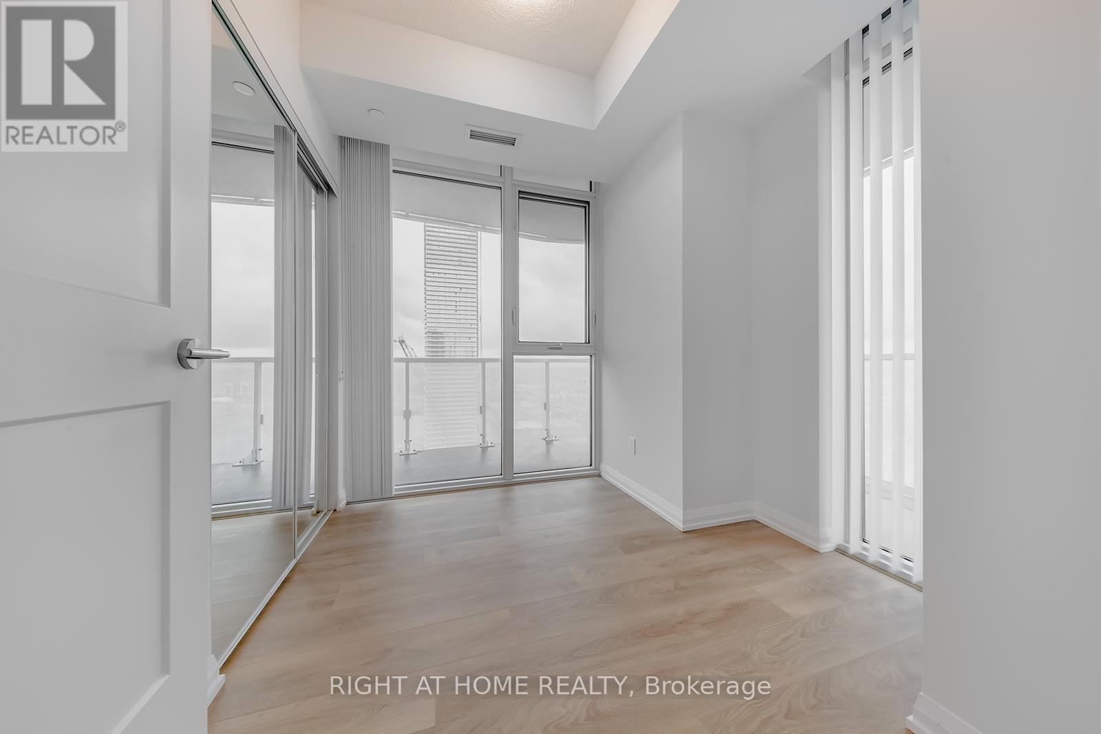 2513 - 7895 Jane St Street, Vaughan, Ontario  L4K 2M7 - Photo 9 - N12462852