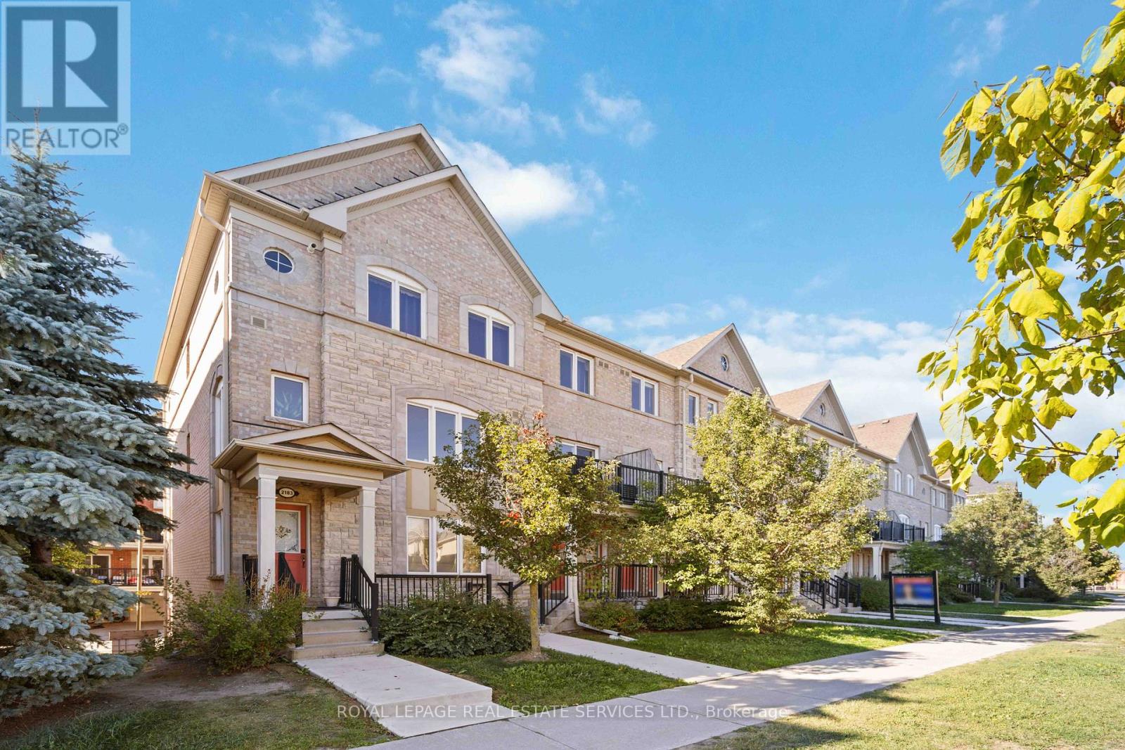 2179 Bur Oak Avenue, Markham, Ontario  L6E 0C4 - Photo 2 - N12462857