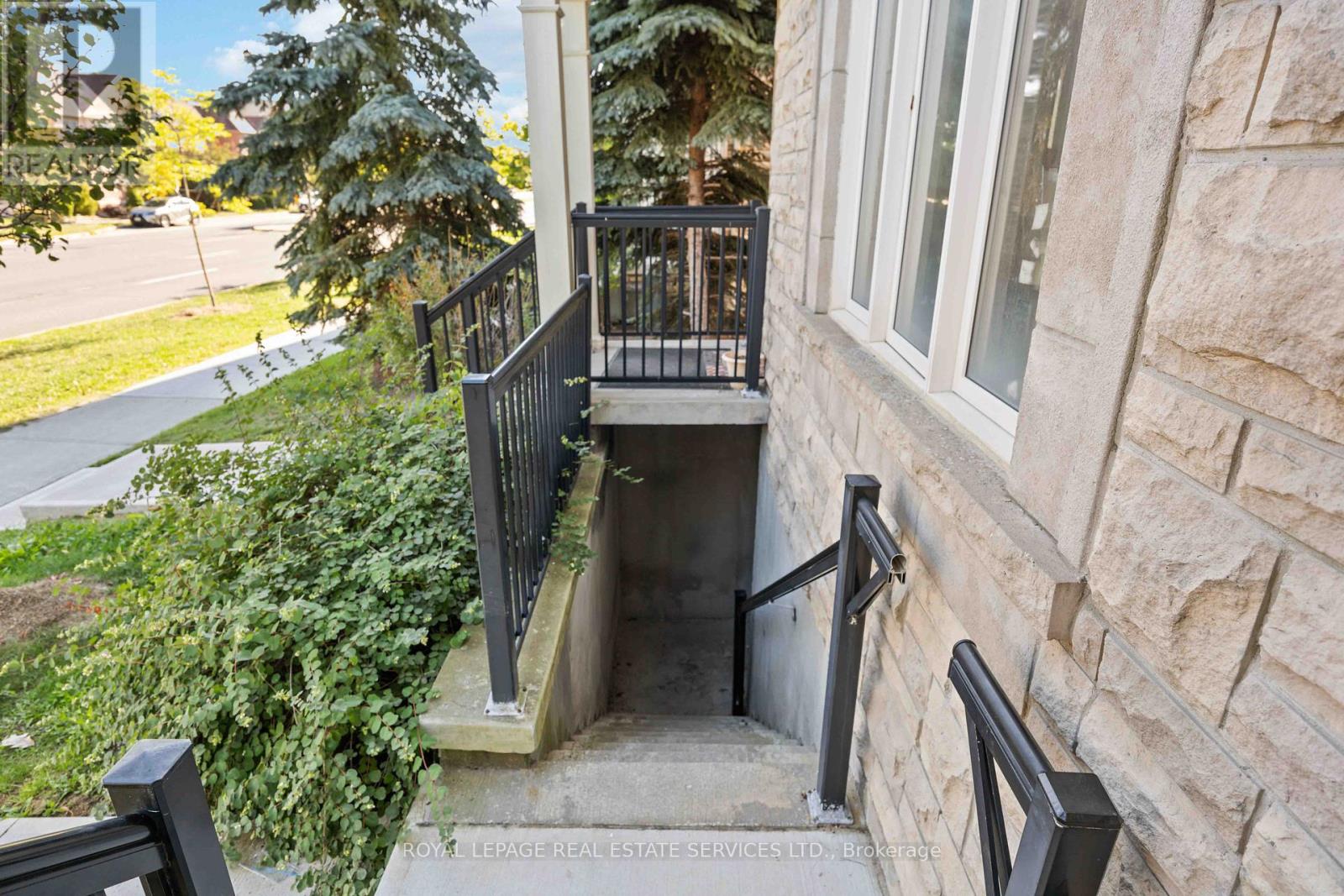 2179 Bur Oak Avenue, Markham, Ontario  L6E 0C4 - Photo 29 - N12462857