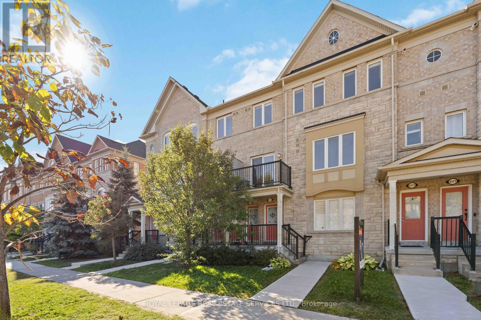 2179 Bur Oak Avenue, Markham, Ontario  L6E 0C4 - Photo 3 - N12462857