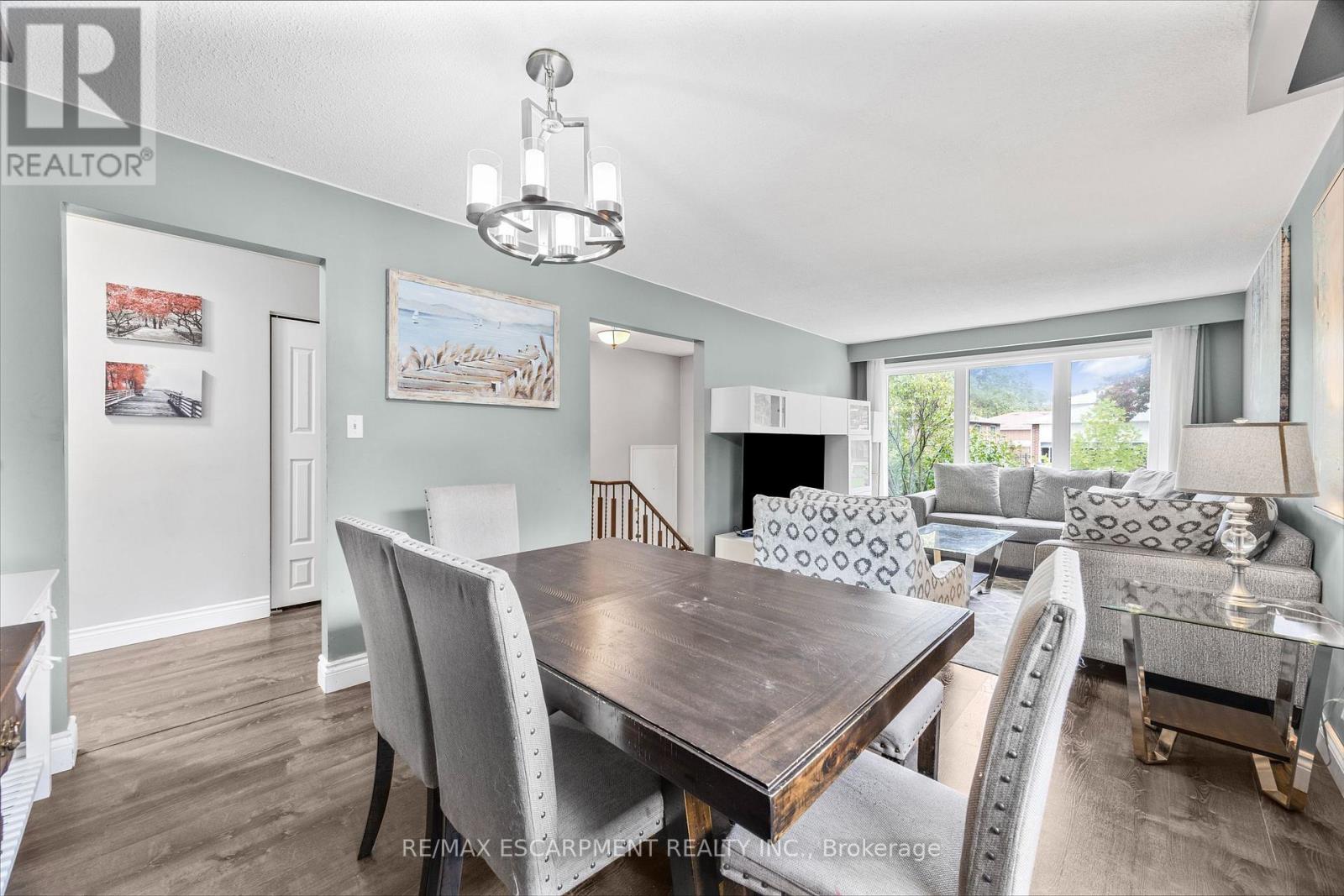 1196 Dowland Crescent, Burlington, Ontario  L7T 4C9 - Photo 11 - W12427132