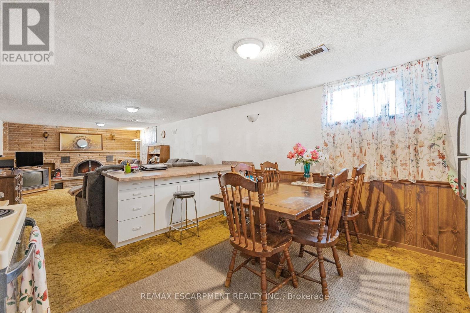 1196 Dowland Crescent, Burlington, Ontario  L7T 4C9 - Photo 27 - W12427132