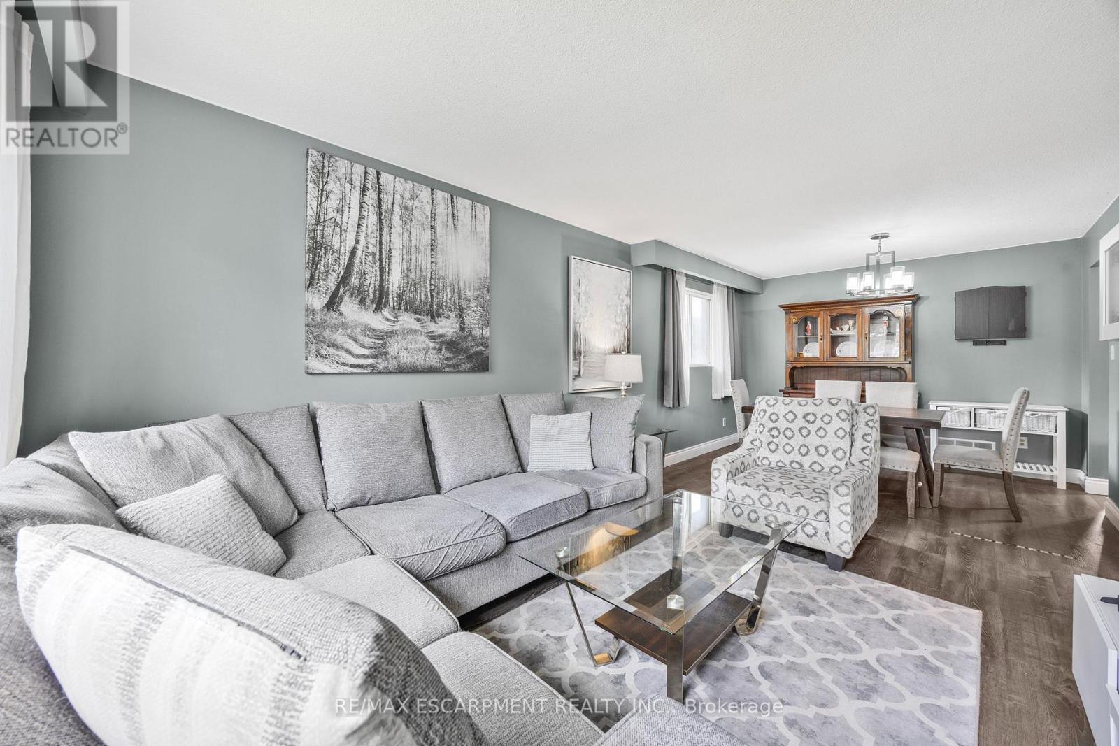 1196 Dowland Crescent, Burlington, Ontario  L7T 4C9 - Photo 8 - W12427132