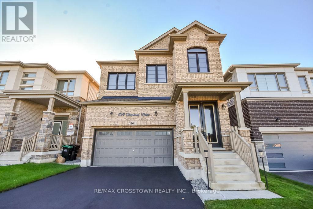 104 Shepherd Drive, Barrie, Ontario  L9S 2Z4 - Photo 1 - S12462834