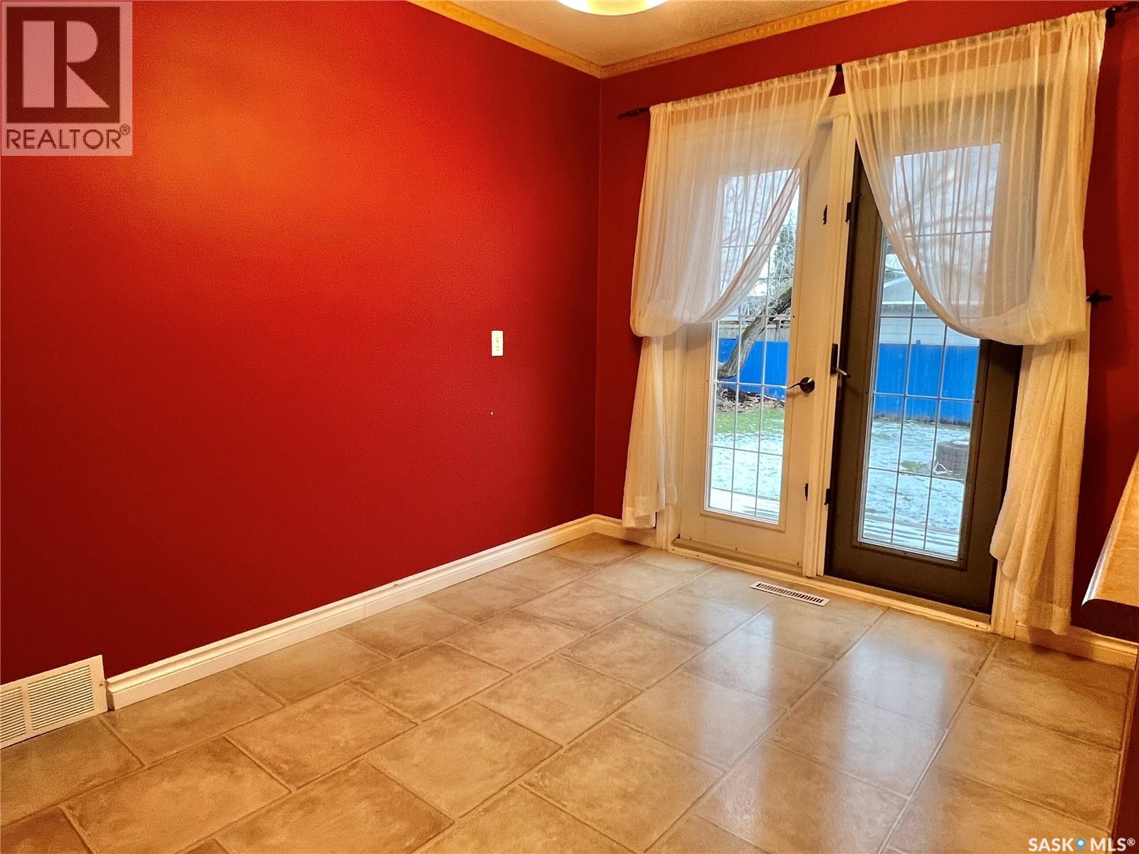 631 Macleod Avenue E, Melfort, Saskatchewan  S0E 1A0 - Photo 14 - SK020831