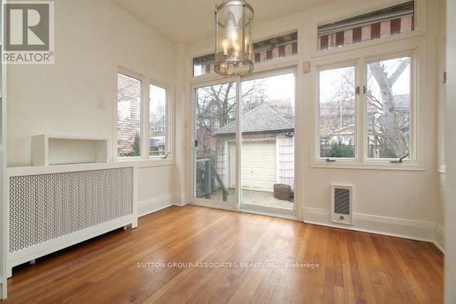 Main - 36 Glenholme Avenue, Toronto, Ontario  M6H 3A9 - Photo 4 - W12462824