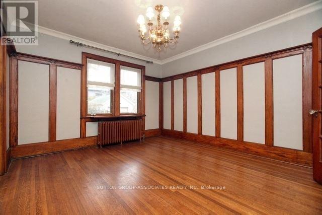 Main - 36 Glenholme Avenue, Toronto, Ontario  M6H 3A9 - Photo 9 - W12462824