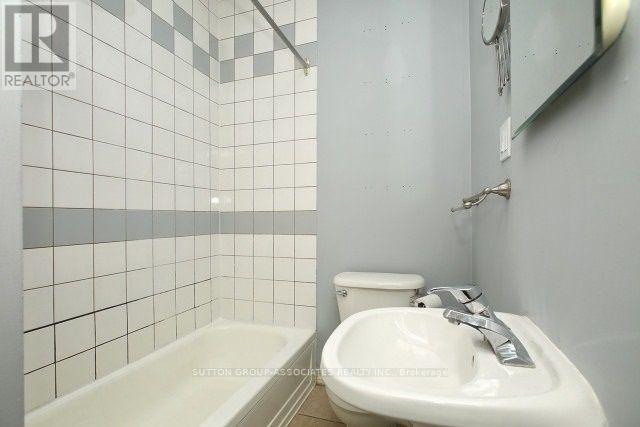Main - 57 Aziel Street, Toronto, Ontario  M6P 2N8 - Photo 11 - W12462833