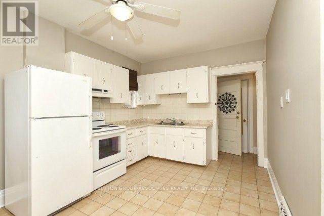 Main - 57 Aziel Street, Toronto, Ontario  M6P 2N8 - Photo 7 - W12462833