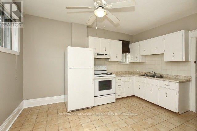 Main - 57 Aziel Street, Toronto, Ontario  M6P 2N8 - Photo 8 - W12462833