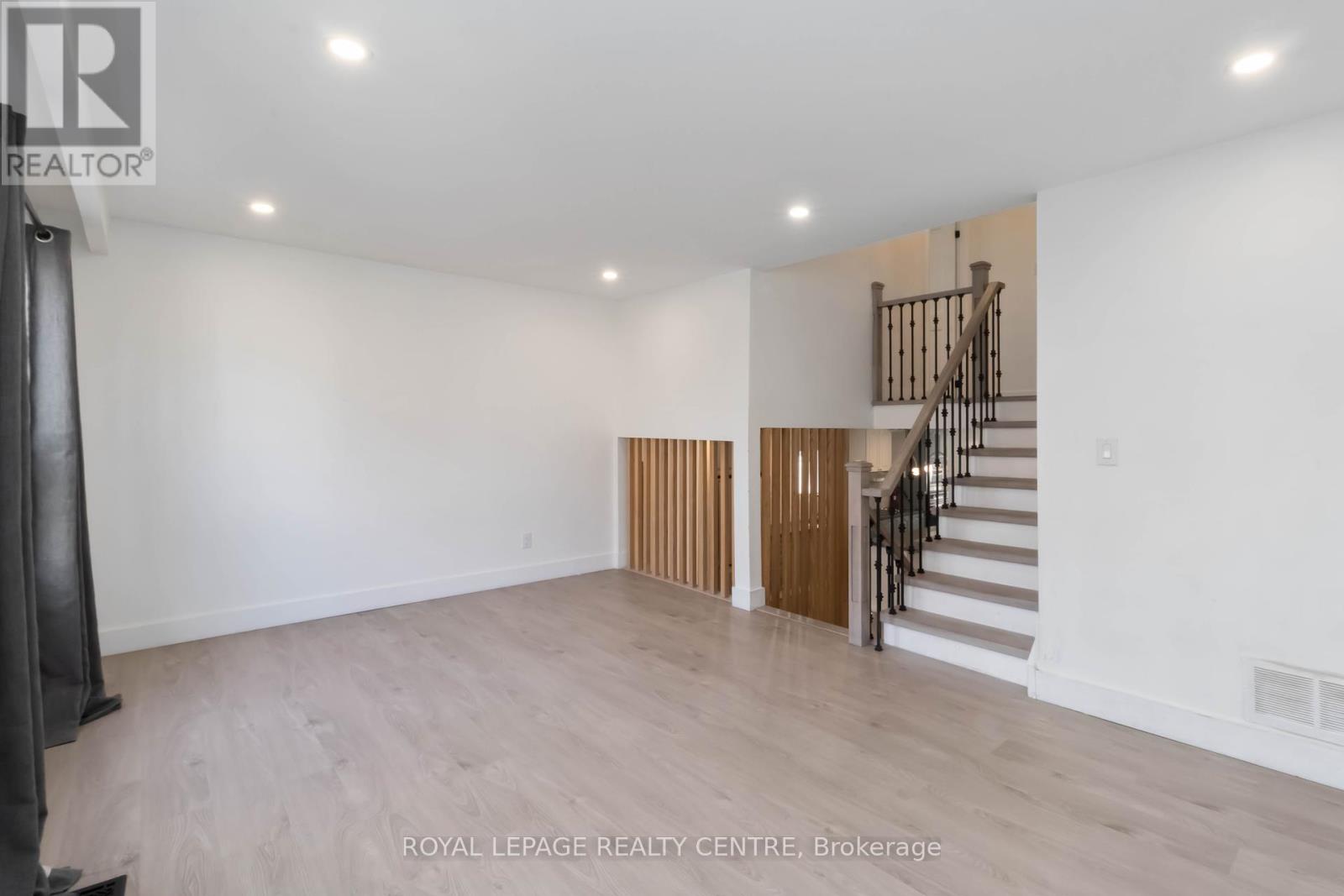 4272 Tea Garden Circle, Mississauga, Ontario  L5B 2W8 - Photo 11 - W12462853