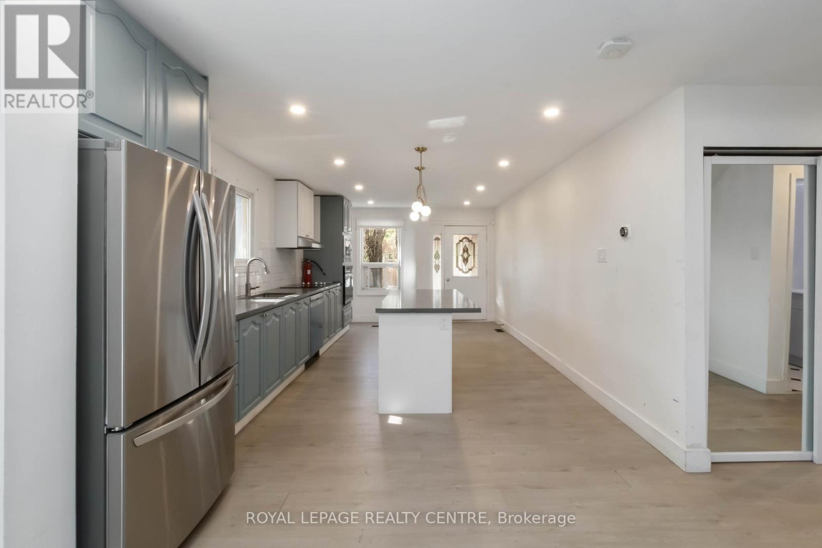 4272 Tea Garden Circle, Mississauga, Ontario  L5B 2W8 - Photo 7 - W12462853