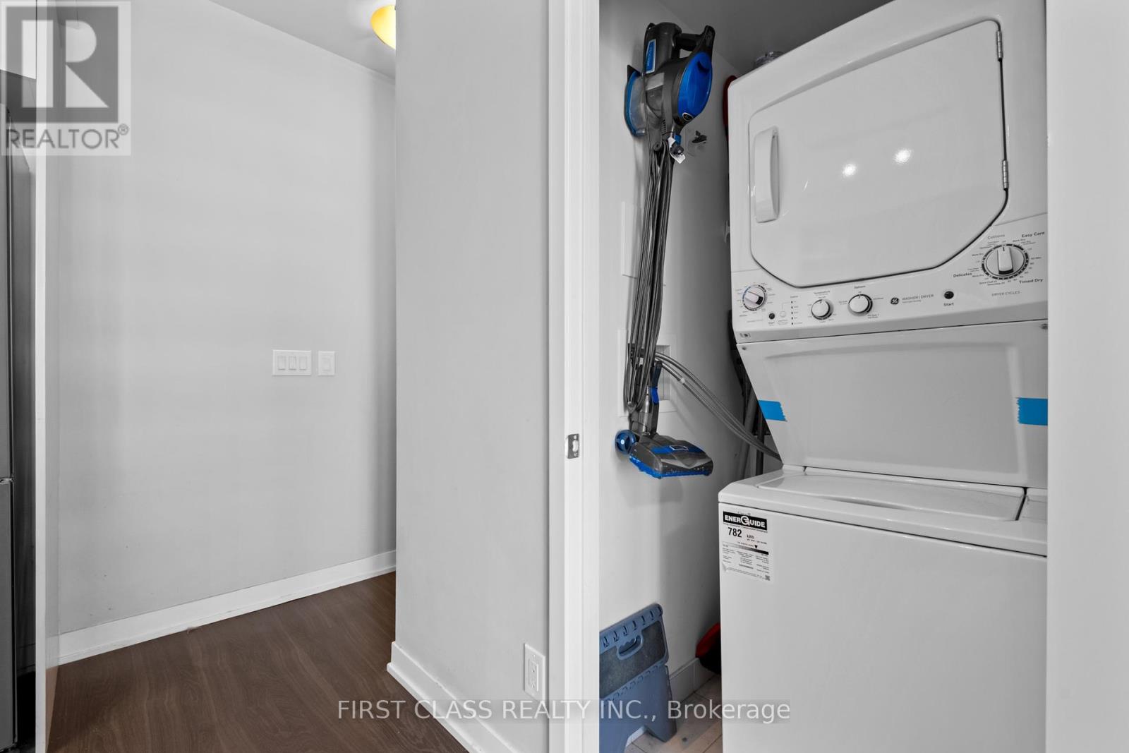 1020 - 1830 Bloor Street W, Toronto, Ontario  M6P 0A2 - Photo 13 - W12462859