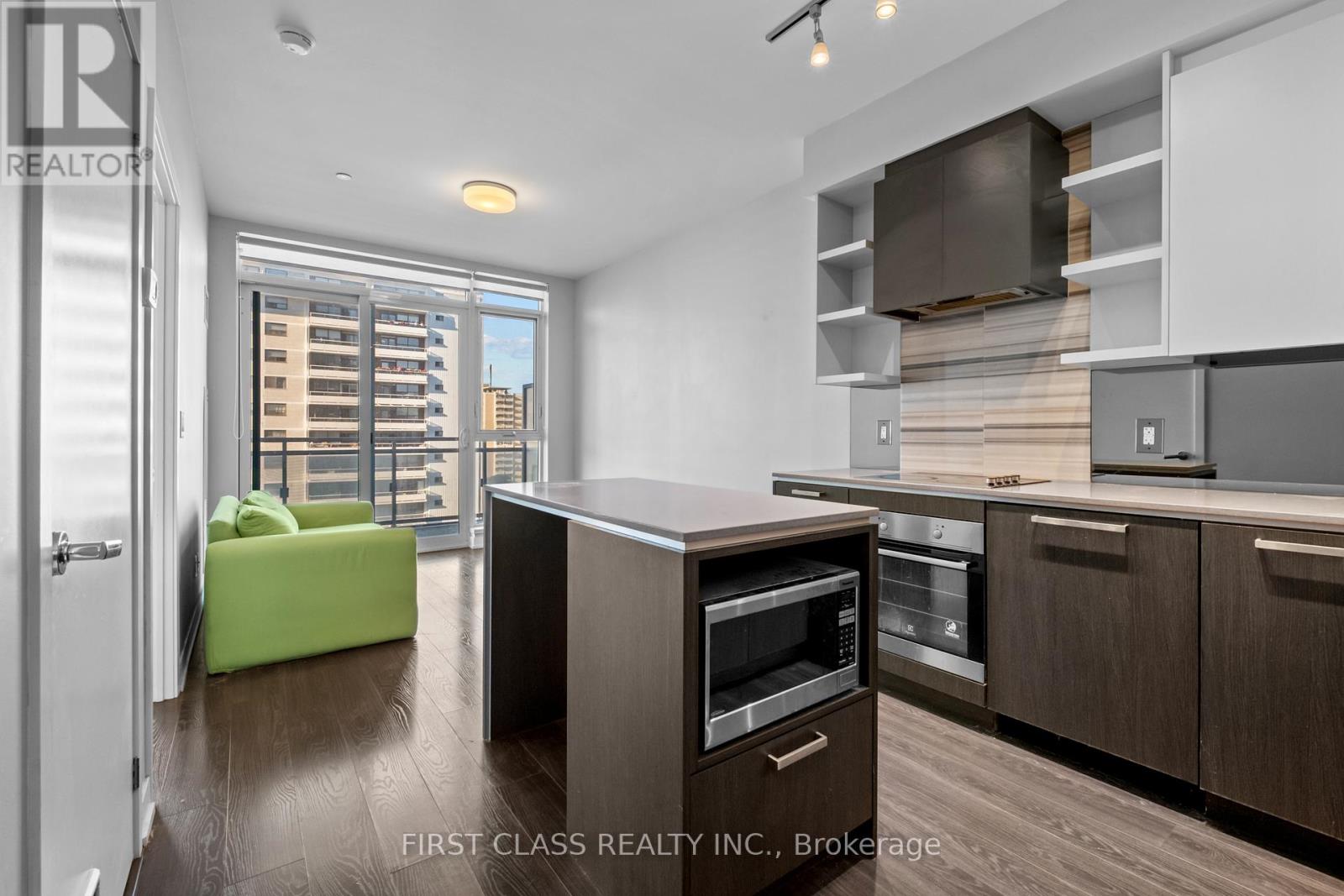 1020 - 1830 Bloor Street W, Toronto, Ontario  M6P 0A2 - Photo 4 - W12462859